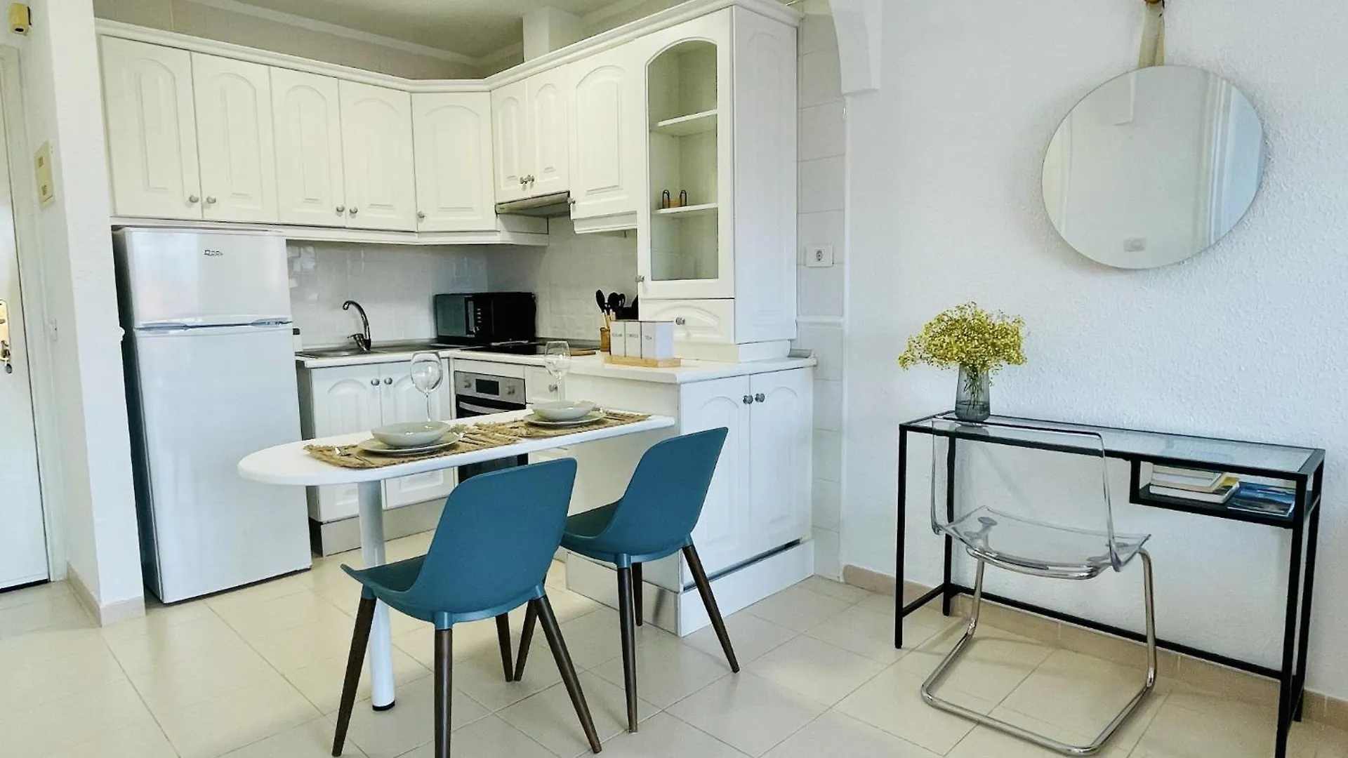 Apartamento Con Piscina Junto Al Mar Arona  España